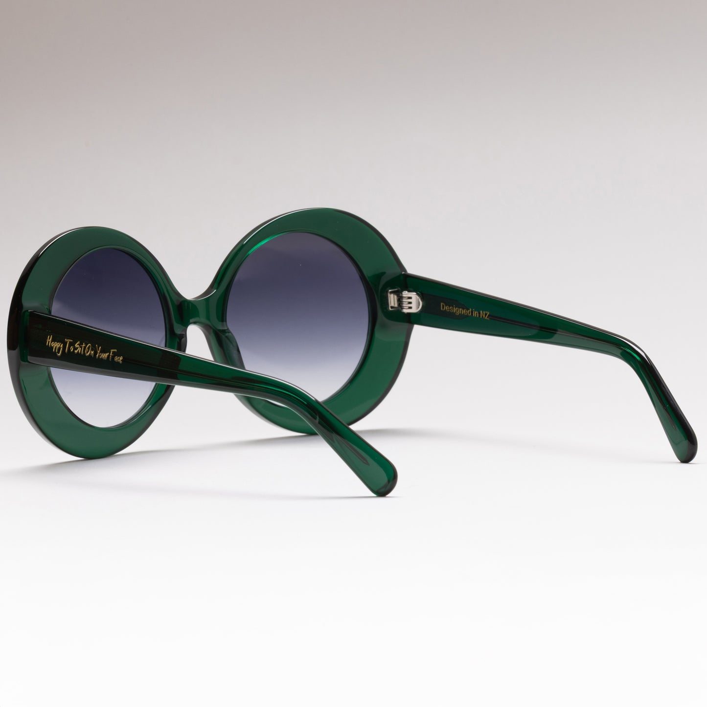 MOLECULE EMERALD